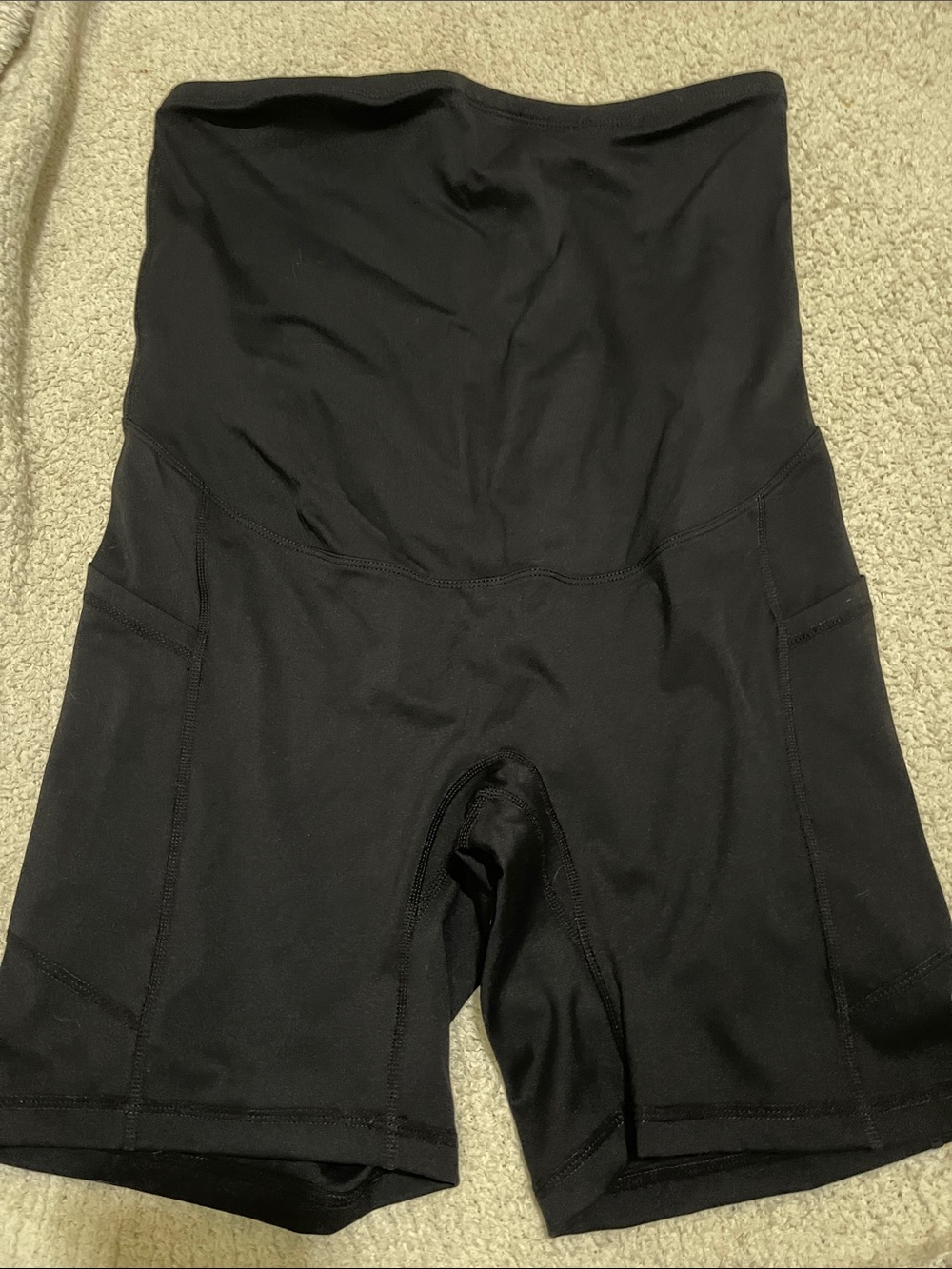 NWOT- Hofish- maternity XL- active short